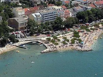 Hotel Zagreb Crikvenica 2*,  Kroatien