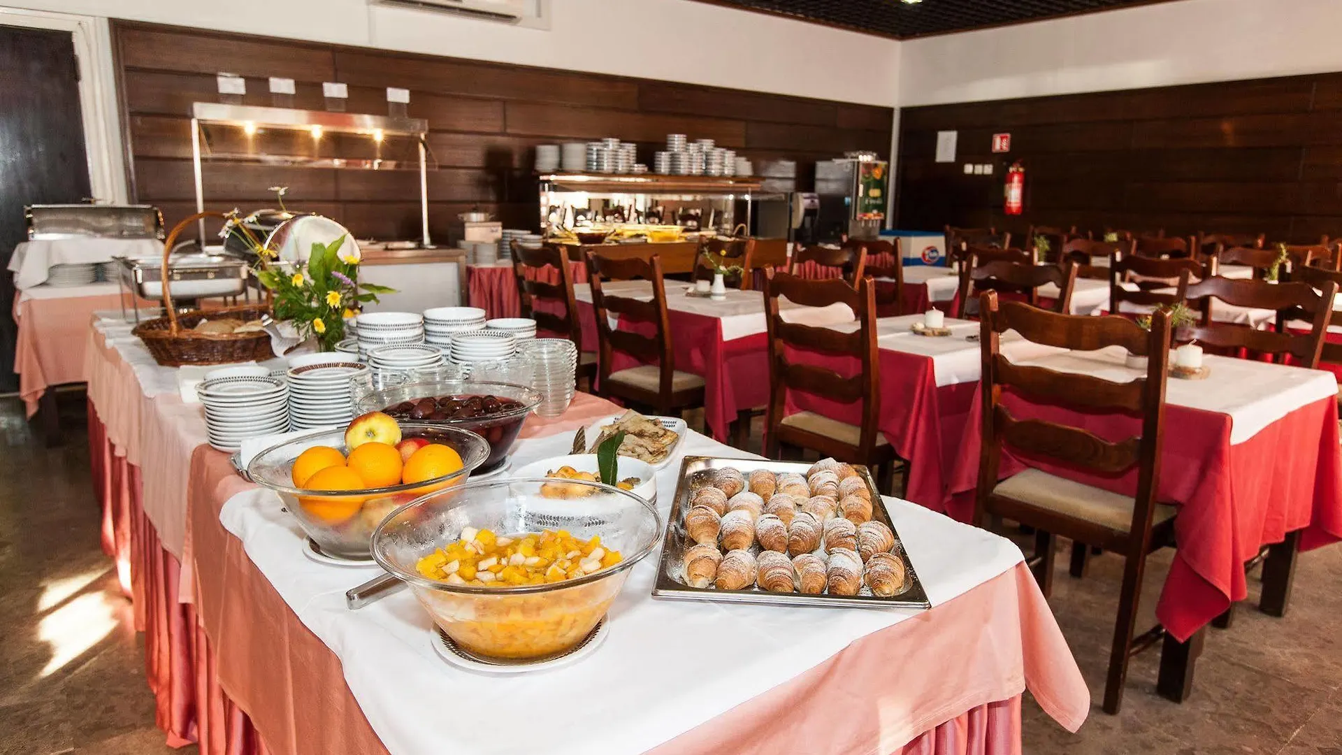 Hotel Zagreb Crikvenica 2*,